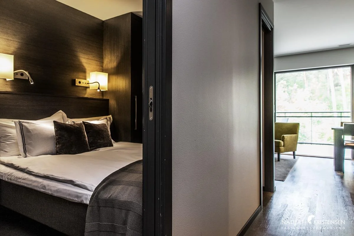 Välkommen till din egen svit på Riviera Strand – i Båstad såklart!