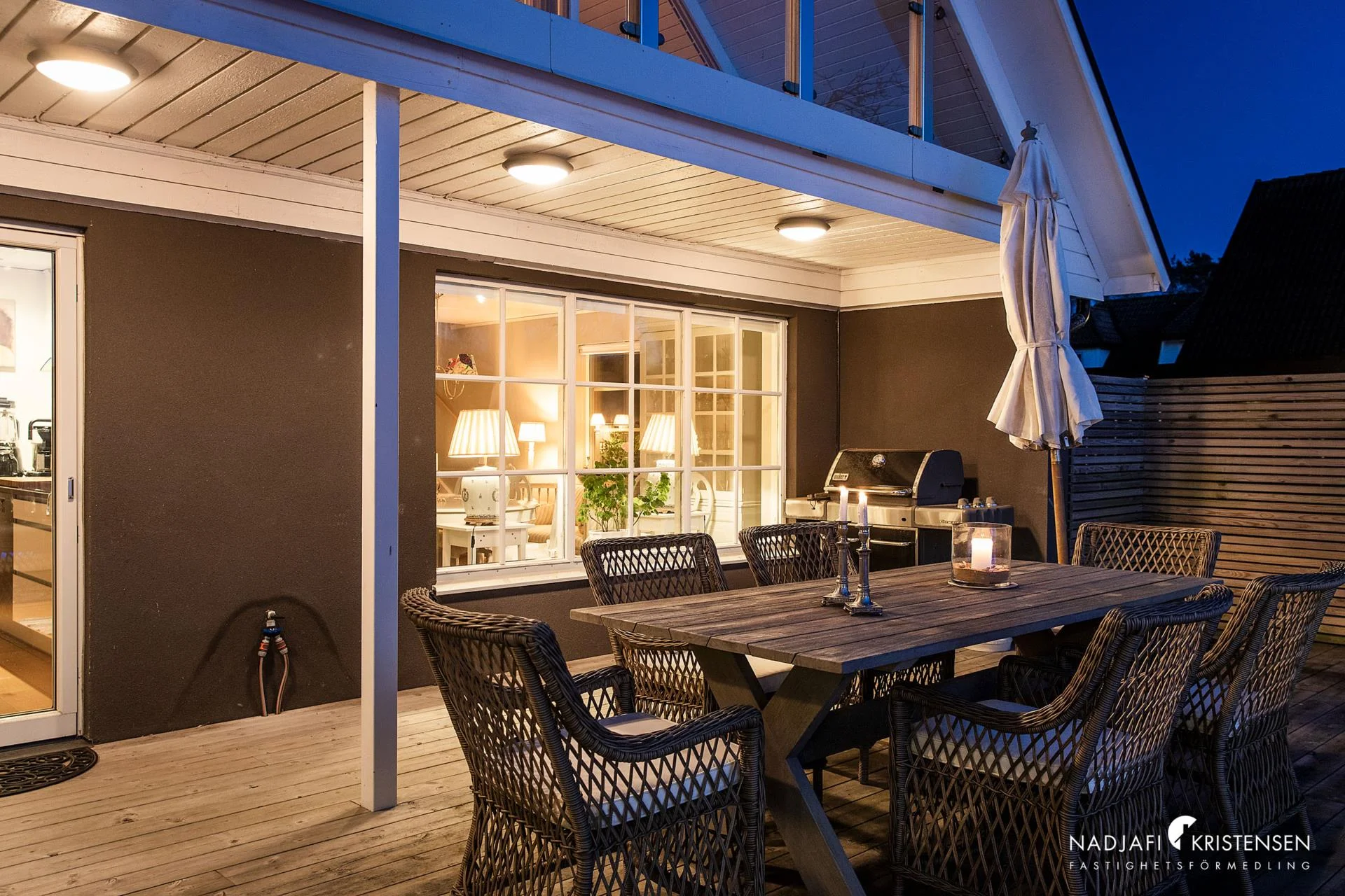 Totalrenoverad familjevilla med pool, havsutsikt och gästlägenhet – Mellbystrand när det är som bäst