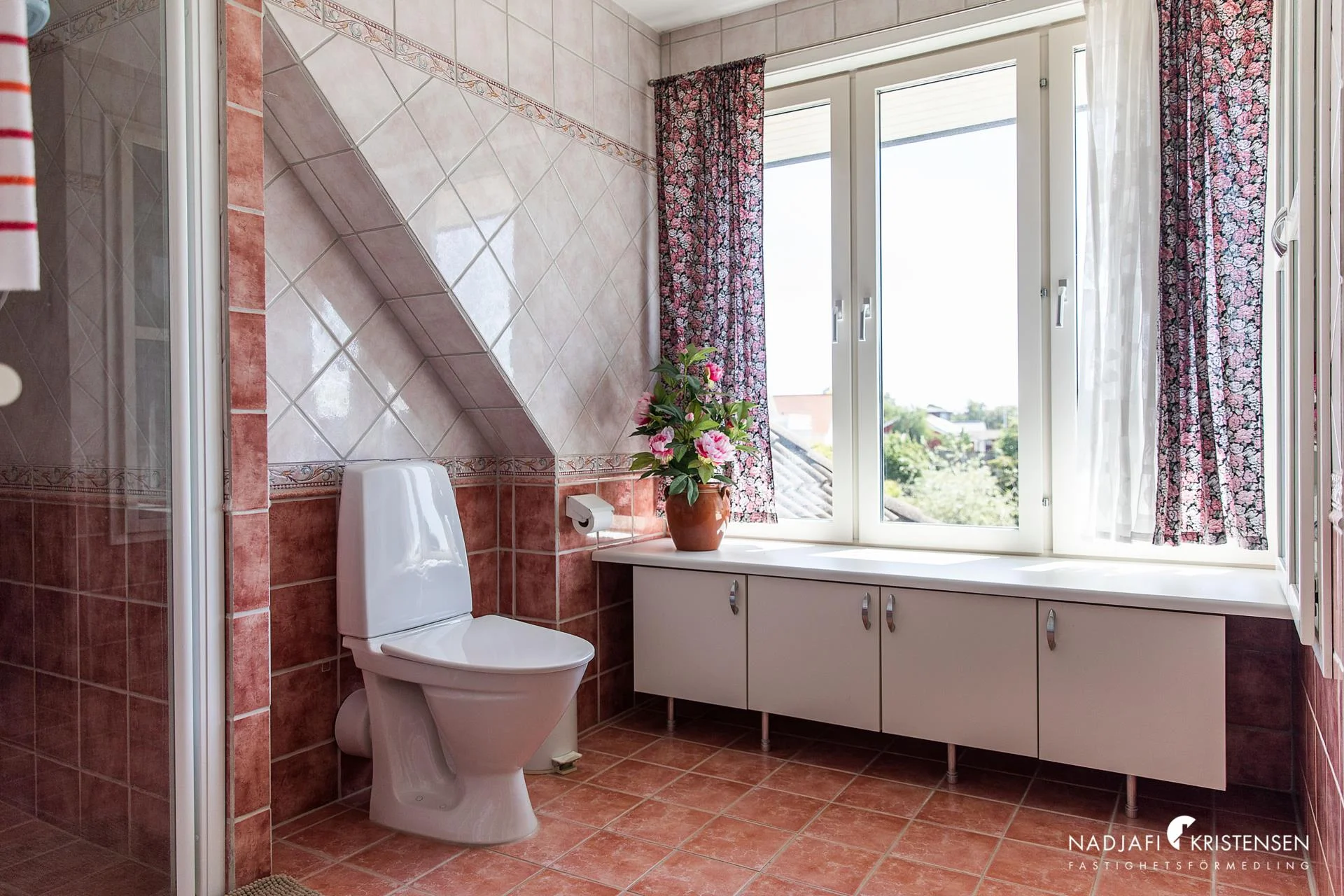 Rymlig villa på privat läge!