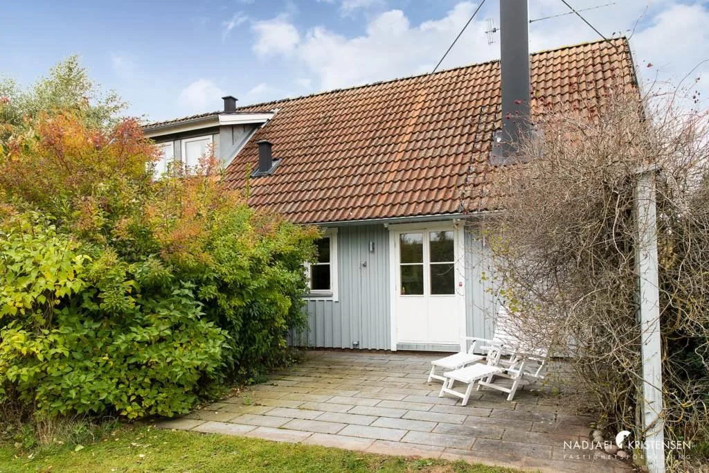 Välskött 1,5-plans villa på lugnt område nära hav och Torekovs golfklubb!
