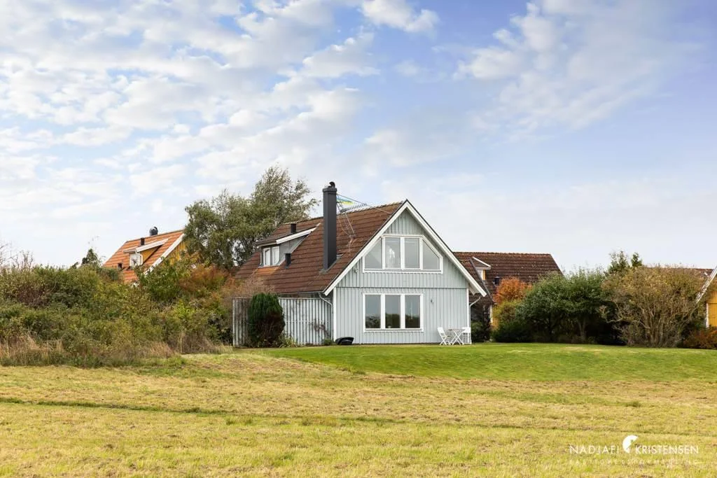 Välskött 1,5-plans villa på lugnt område nära hav och Torekovs golfklubb!