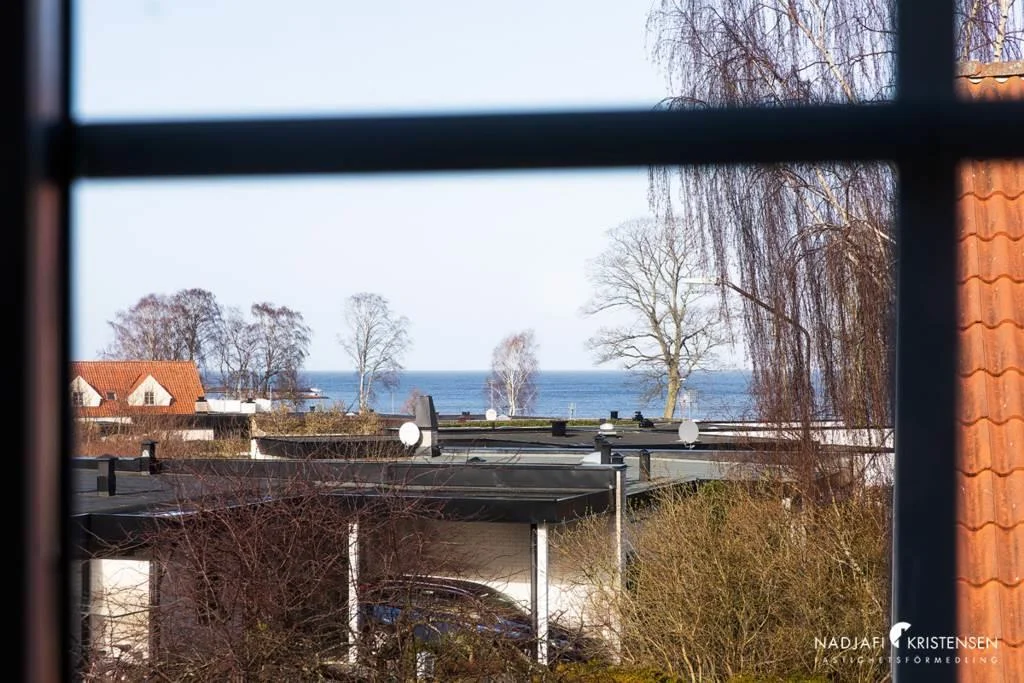 Nyrenoverat i centrala Båstad nära hamn och strand!