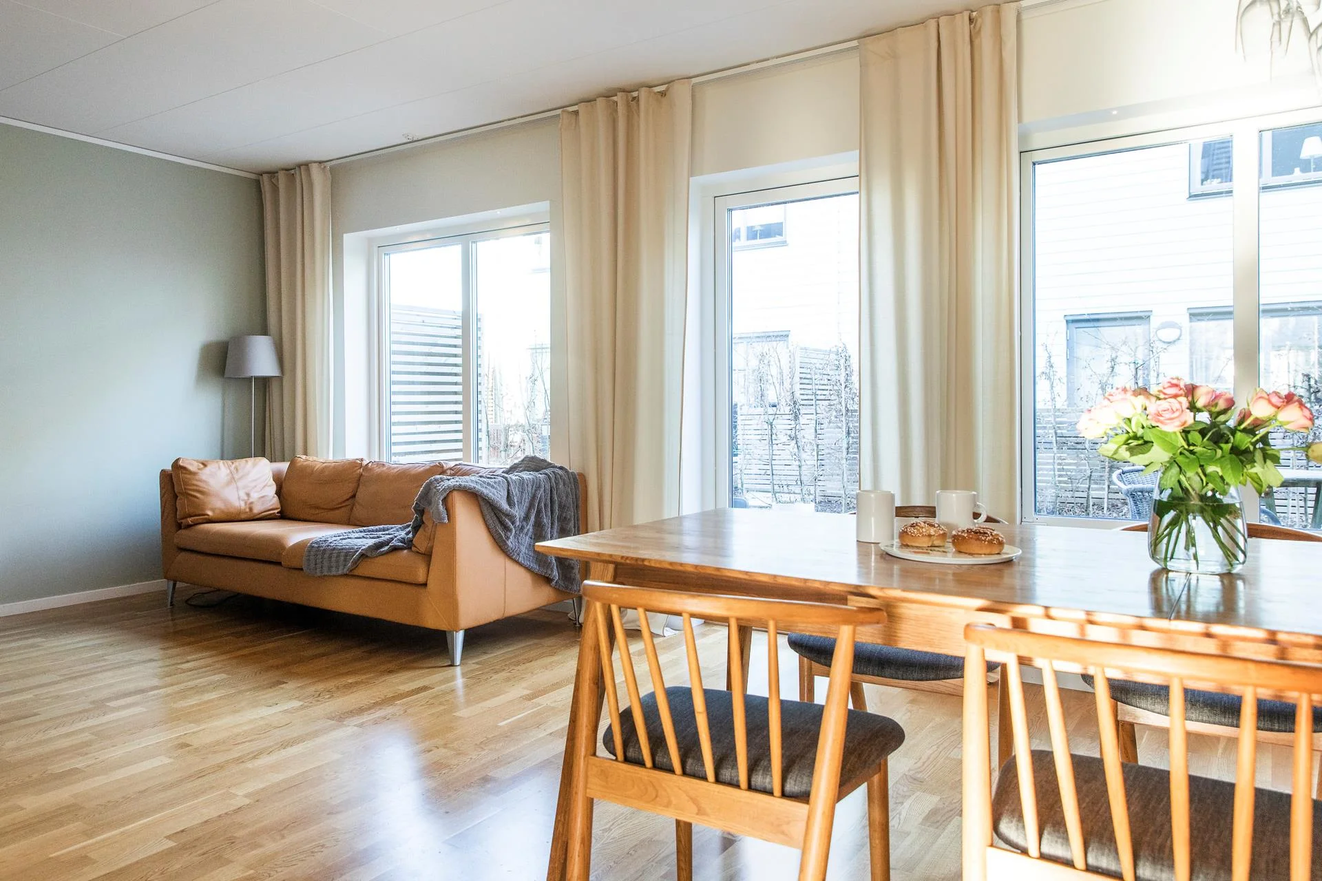 Lättskött och trivsamt radhus i två plan