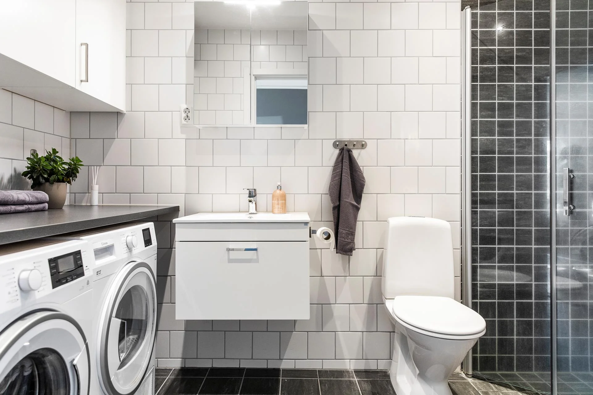 Lättskött och trivsamt radhus i två plan