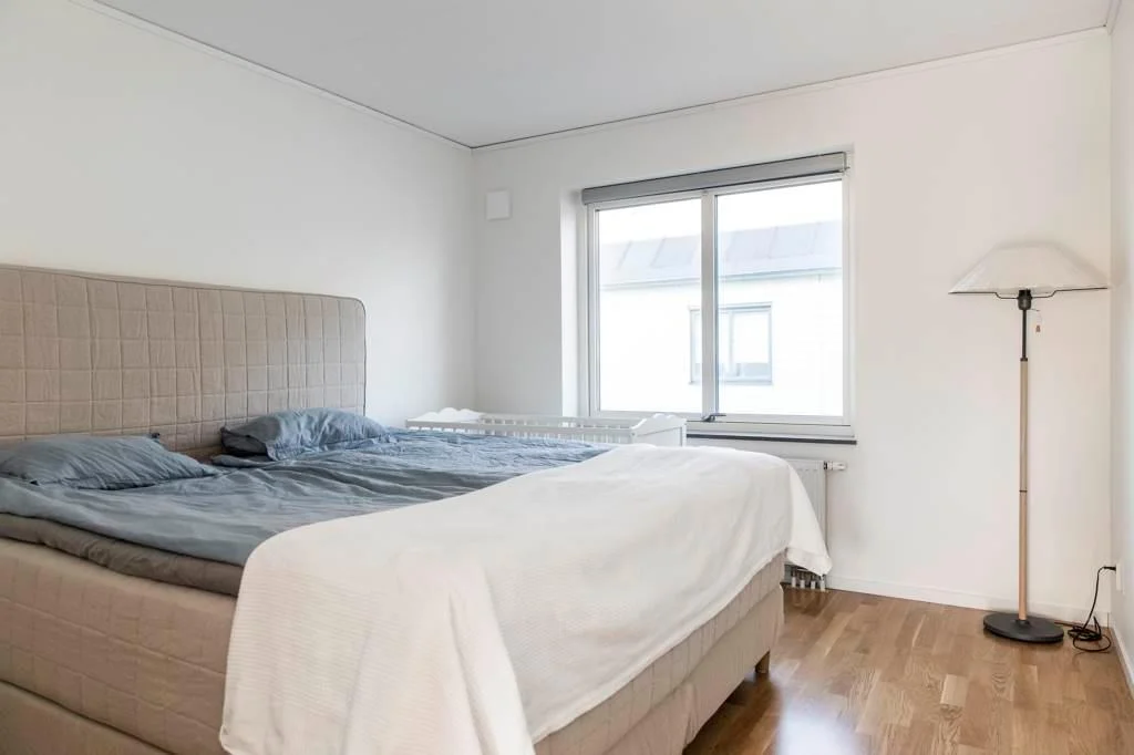 Lättskött och trivsamt radhus i två plan