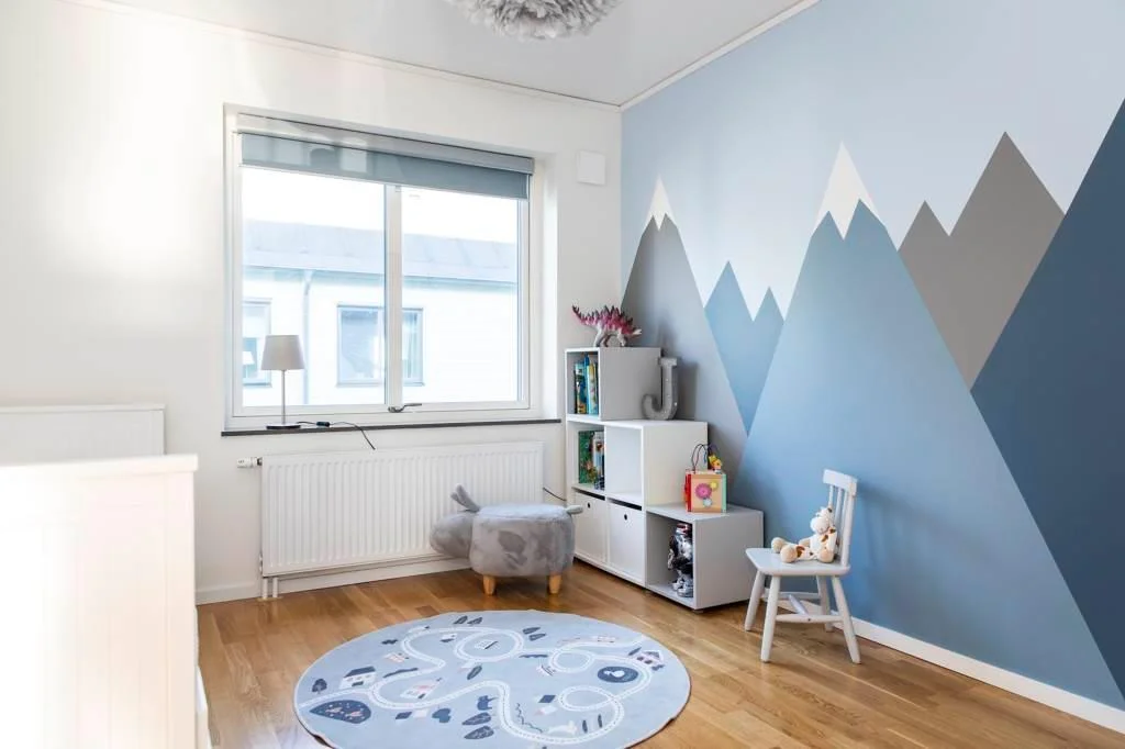 Lättskött och trivsamt radhus i två plan