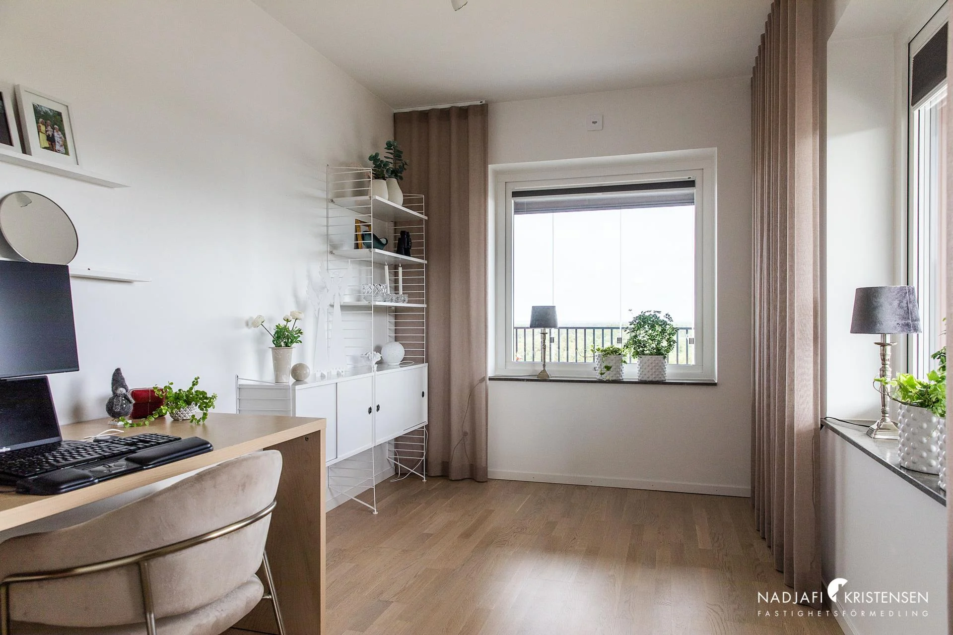 Båstads enda 10-våningshus – bo högst upp