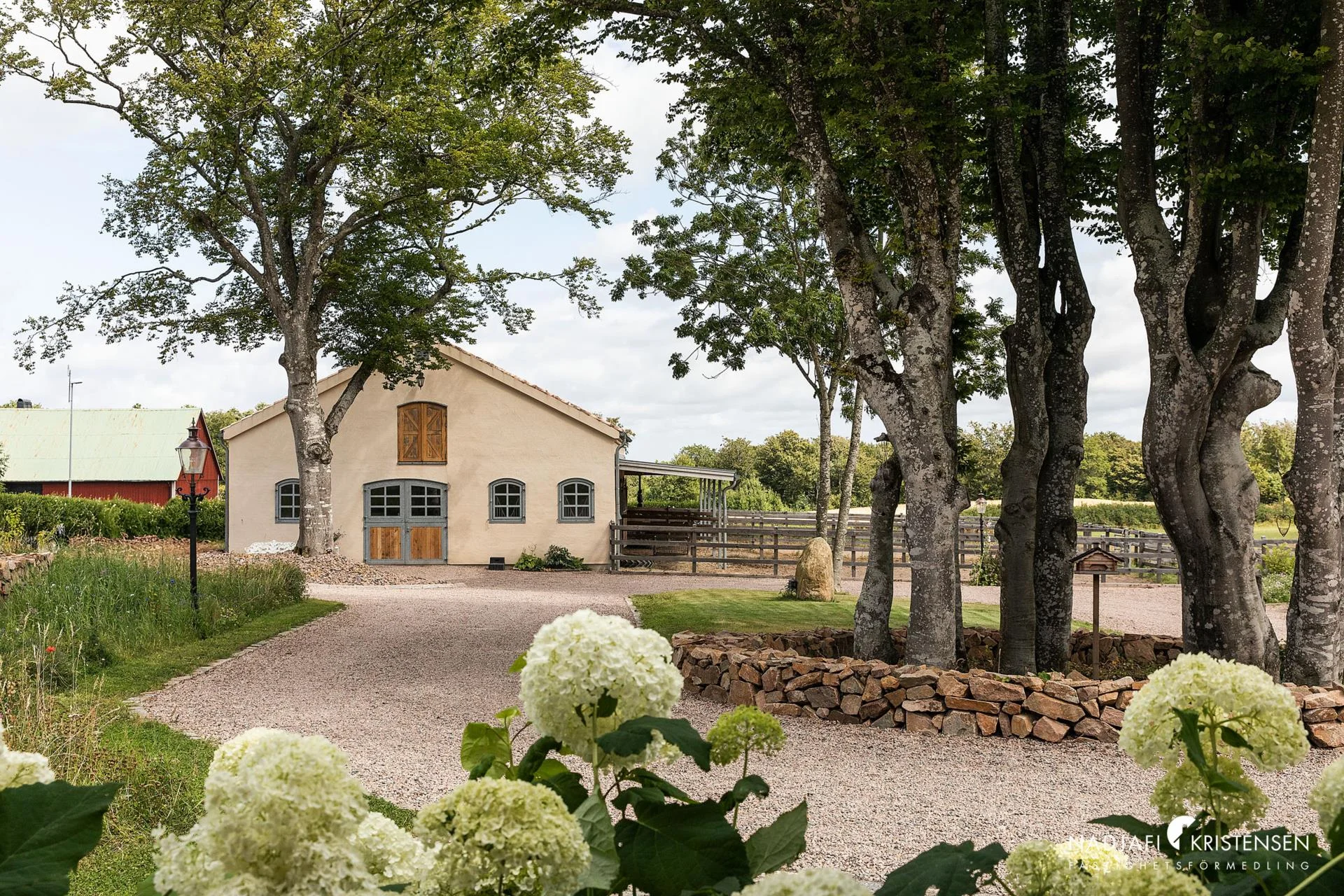 Enastående hästgård med sydeuropeisk touch – bara några minuter från Båstad