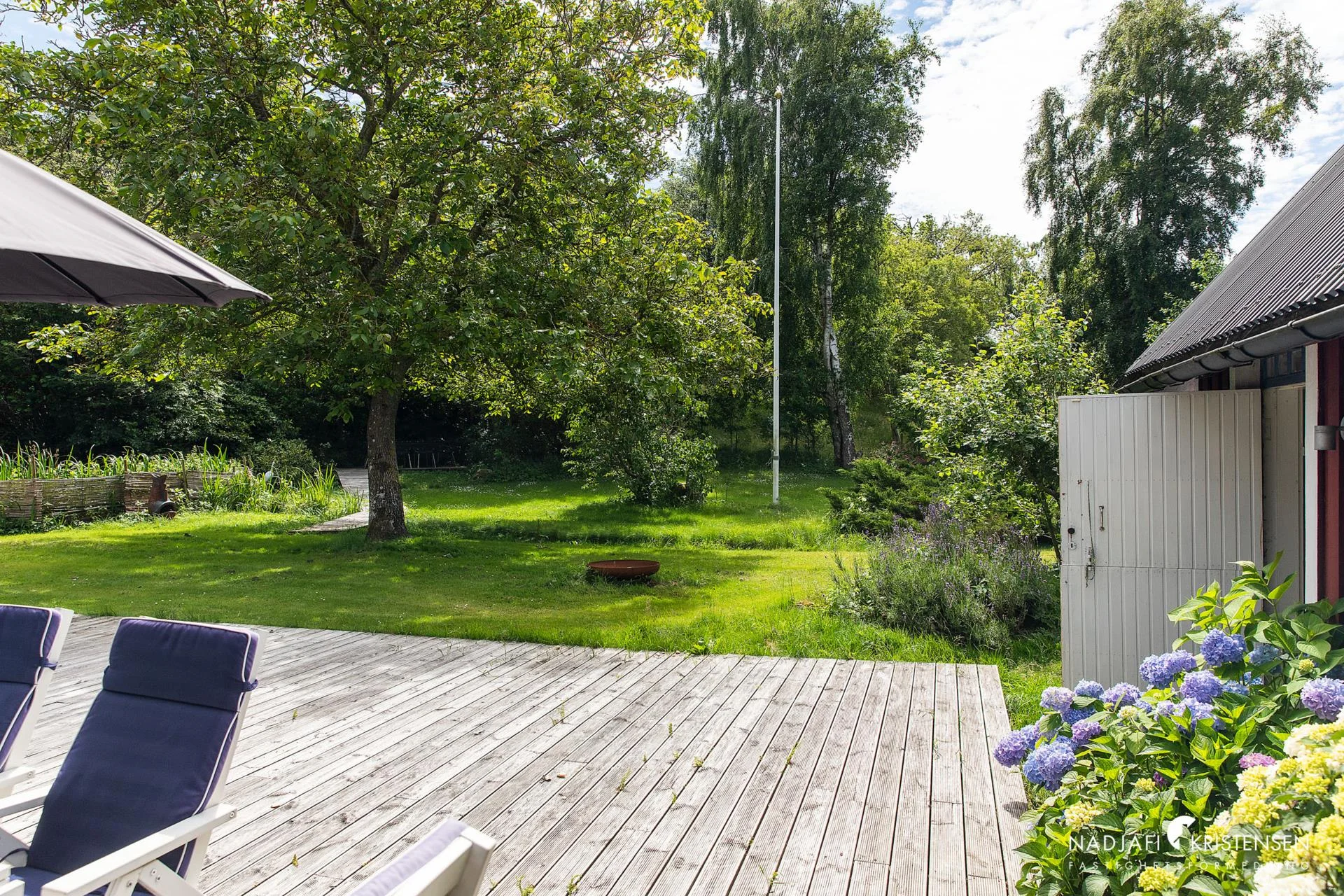 Charmigt boende på lantligt och lugnt läge!