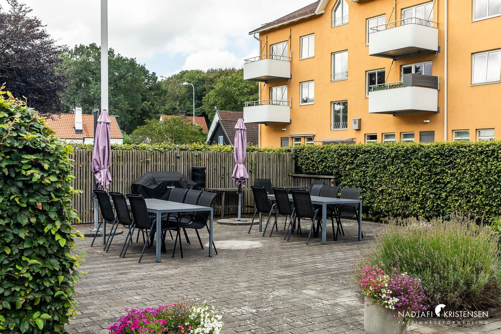 Ljus och modern tvåa med balkong
