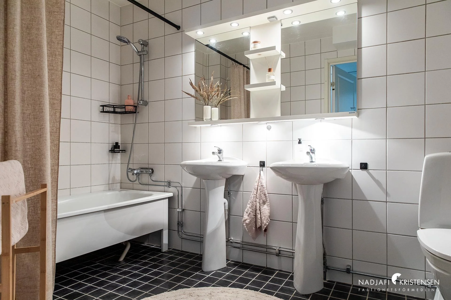 Trevligt radhus med närhet till både natur och centrala Båstad
